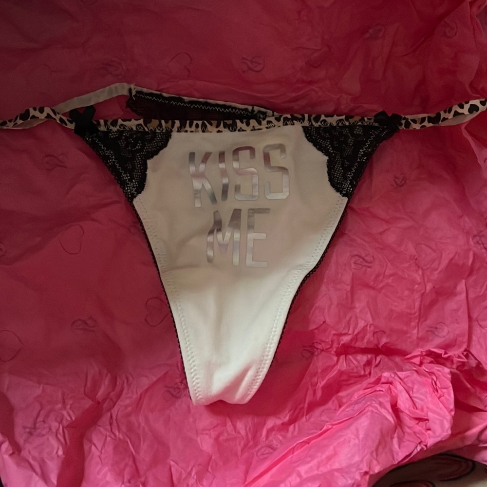 Beige cheetah print thong